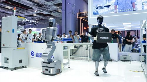 越疆超級工廠方案 多形態機器人與數據反哺雙擎驅動，領跑工業智能數據處理新范式